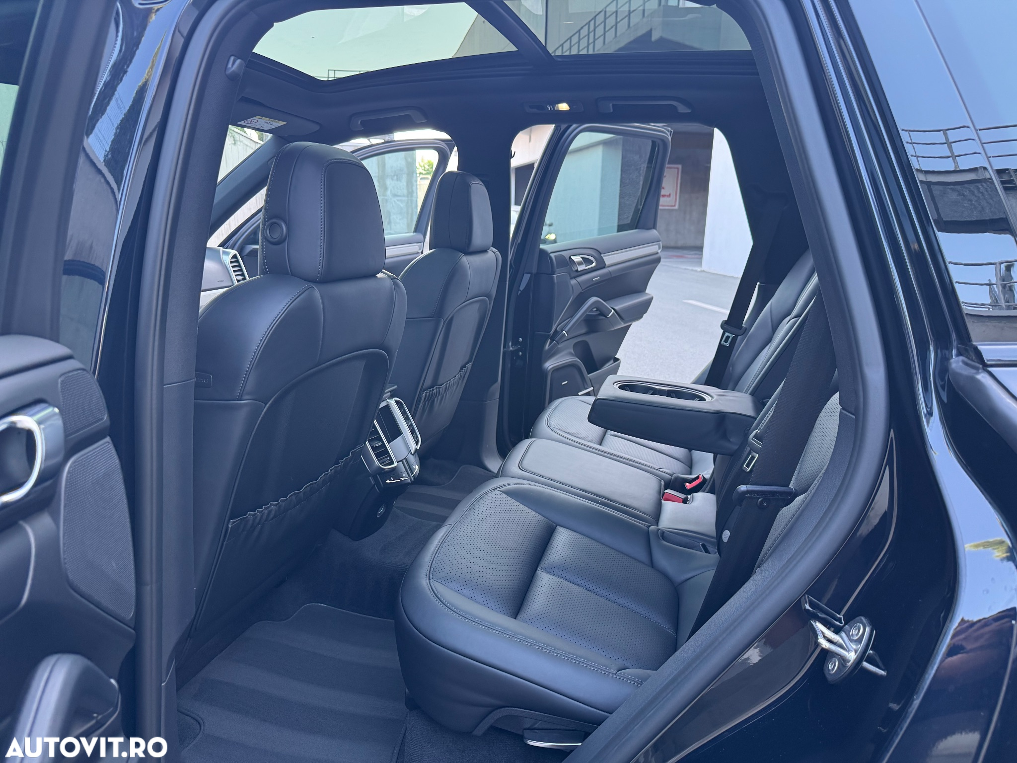 Porsche Cayenne Diesel Platinum Edition - 15