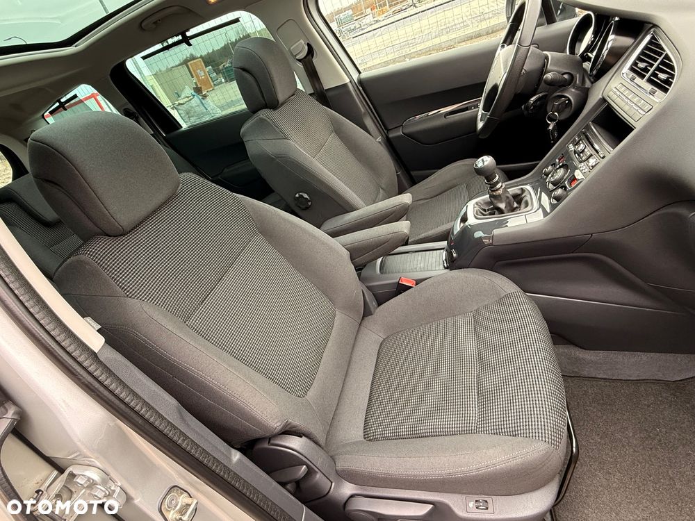 Peugeot 5008 2.0 BlueHDi Allure - 22