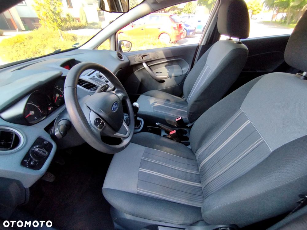 Ford Fiesta - 16