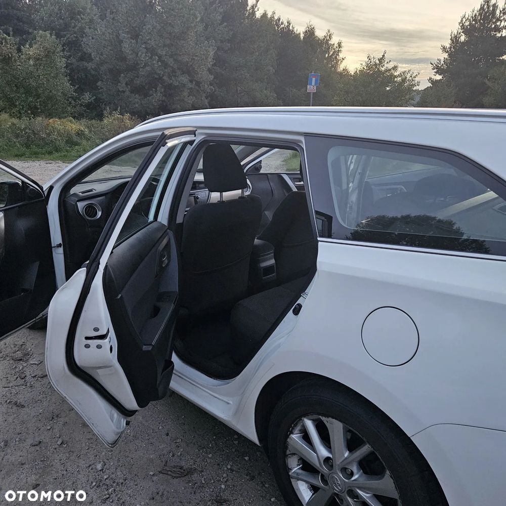 Toyota Auris 1.33 VVT-i Premium Comfort - 23