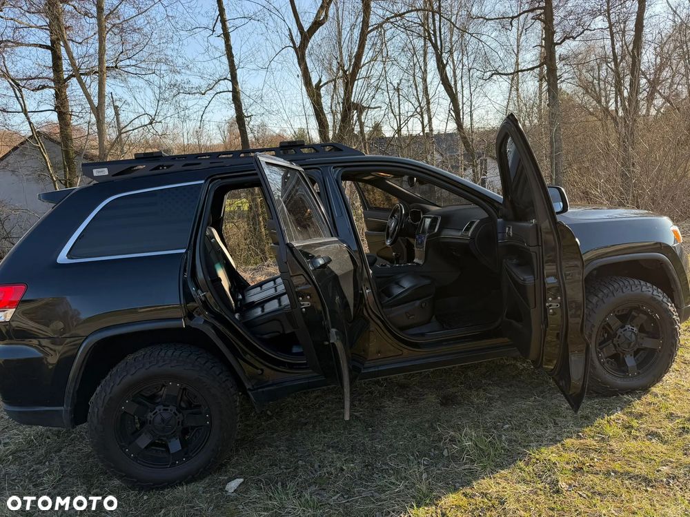 Jeep Grand Cherokee - 16