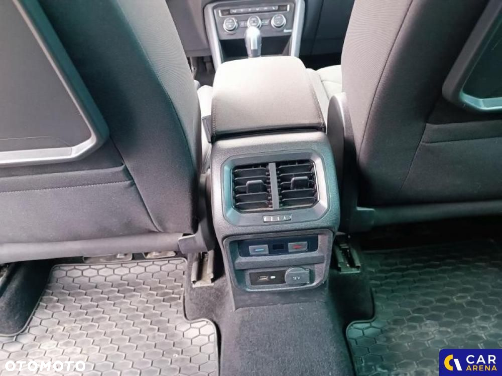 Volkswagen Tiguan - 22