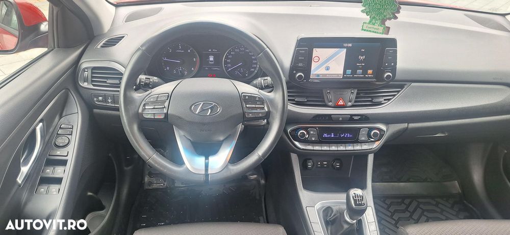 Hyundai i30 1.6 CRDI ISG 5DR MT Highway - 9