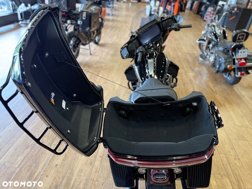 Harley-Davidson Touring Street Glide - 12