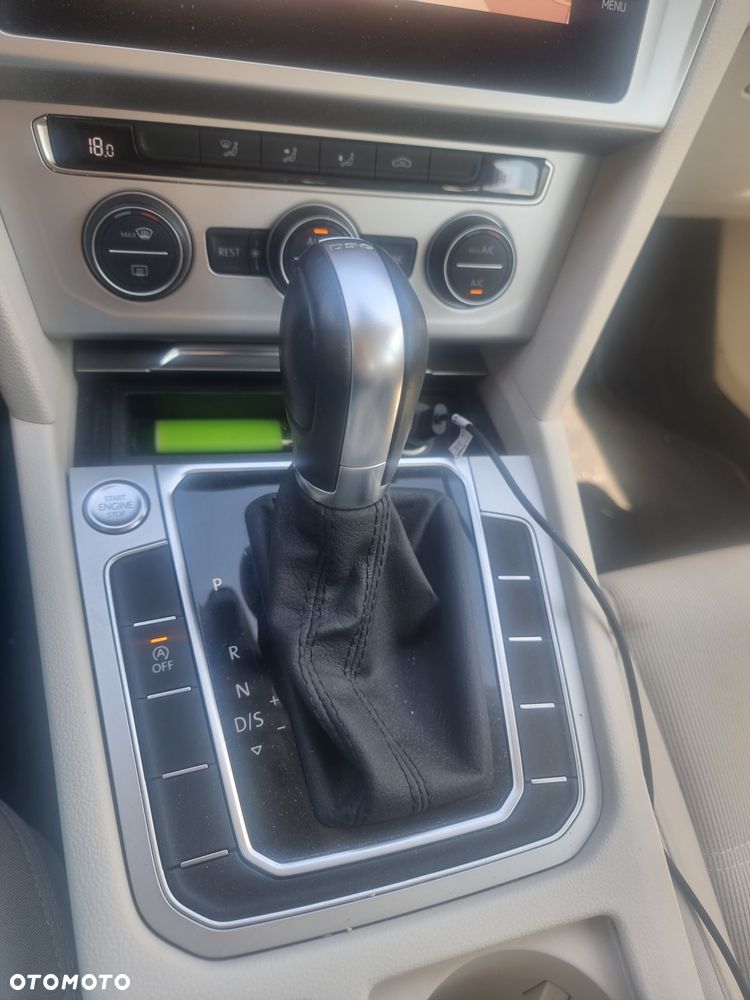 Volkswagen Passat - 6