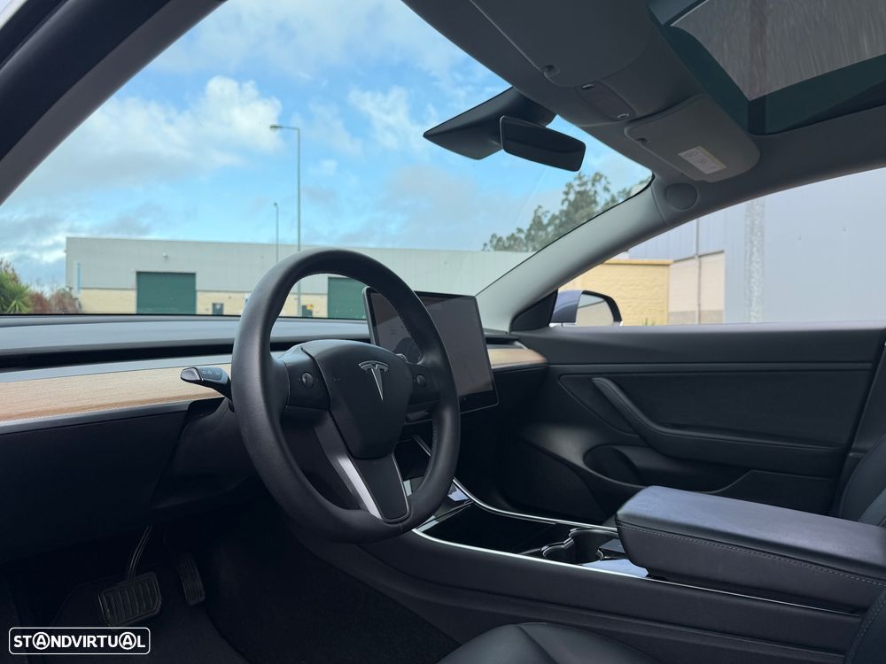 Tesla Model 3 Standard Range Plus RWD - 11