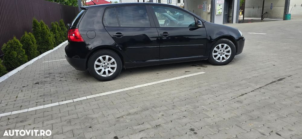 Volkswagen Golf 2.0 TDI DSG Comfortline - 3
