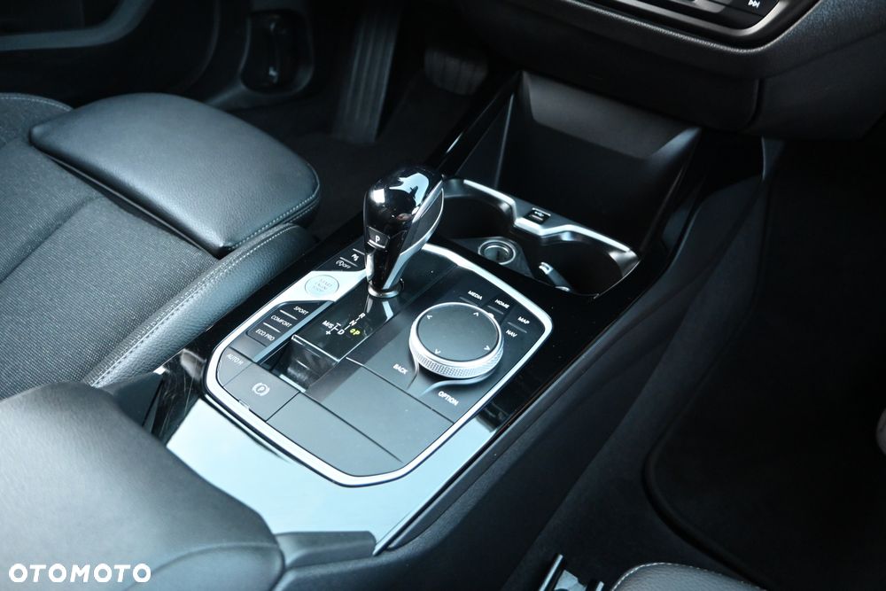 BMW Seria 1 118d Business Edition sport - 15