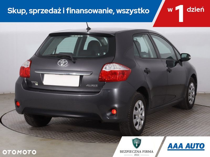 Toyota Auris - 7