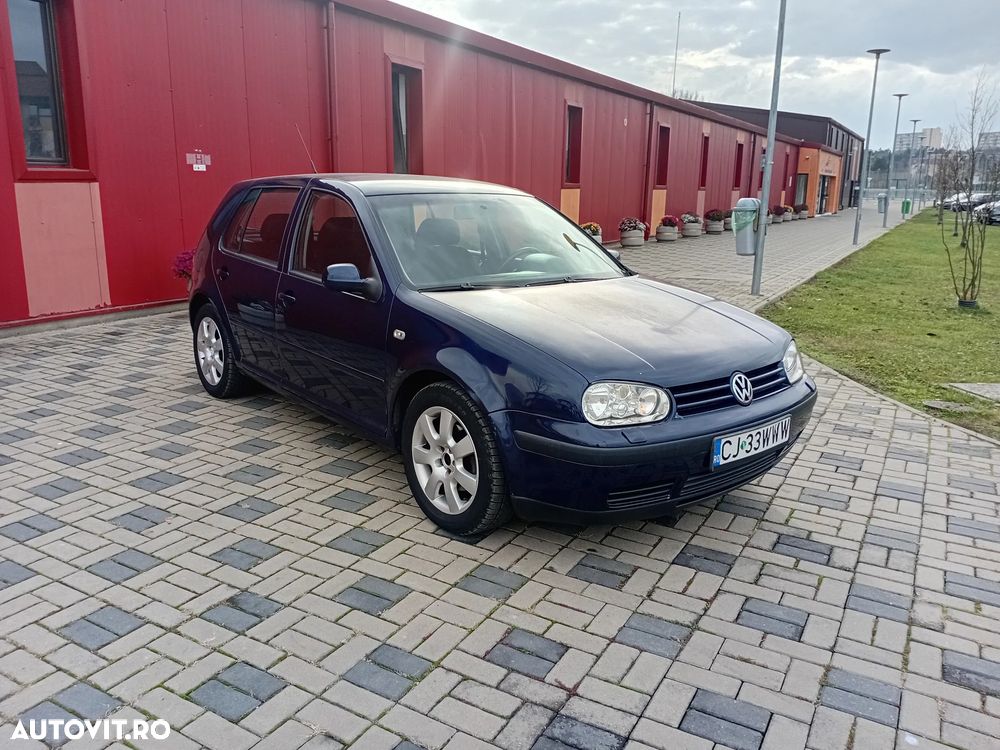 Volkswagen Golf - 2