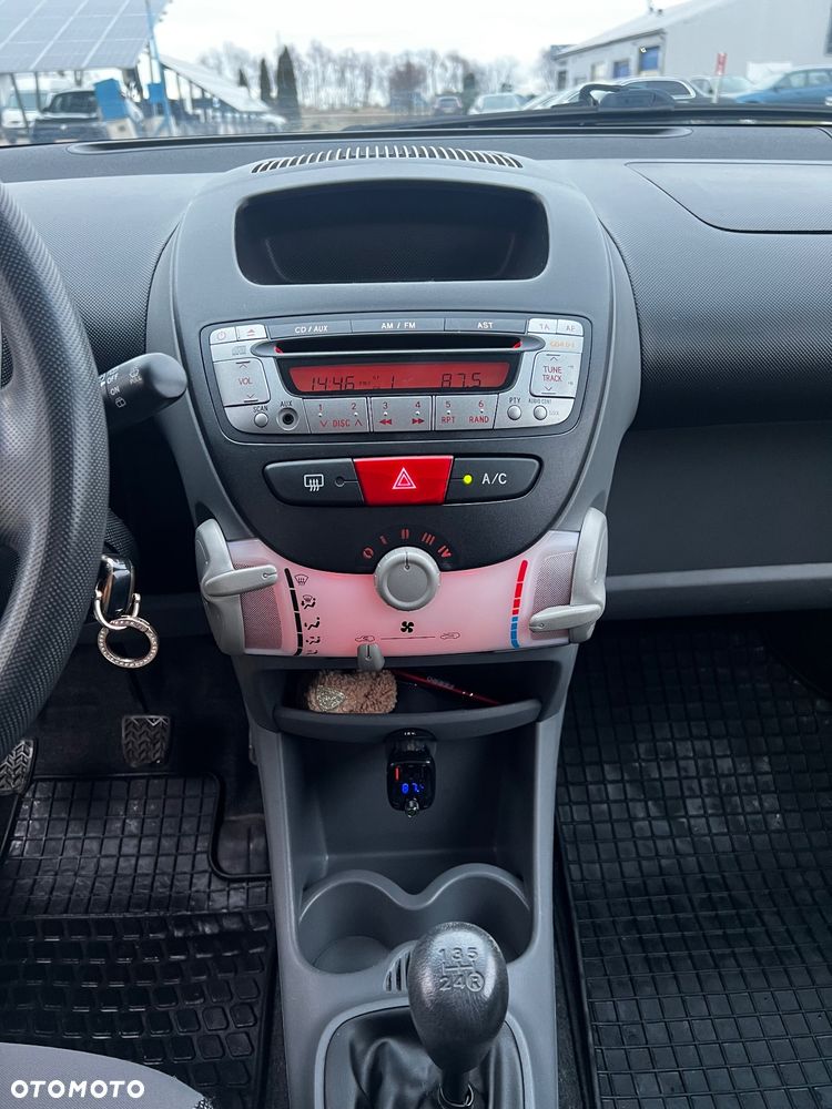 Peugeot 107 1.0 Happy - 18