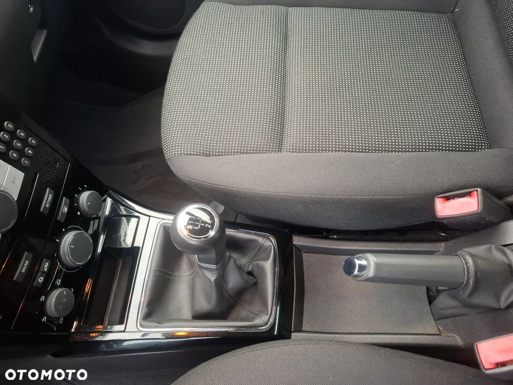 Opel Astra 1.8 Edition 111 Jahre - 23