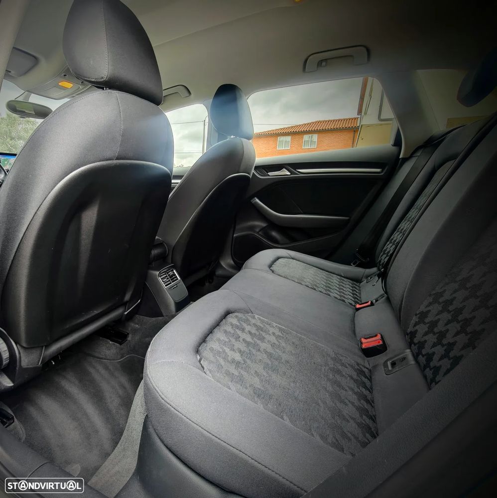 Audi A3 Sportback 1.6 TDI S-line - 8