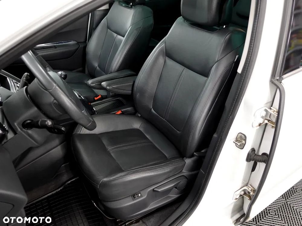 Peugeot 5008 2.0 HDi Premium + - 14