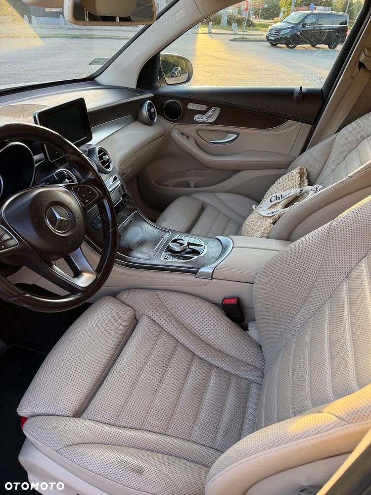 Mercedes-Benz GLC - 39