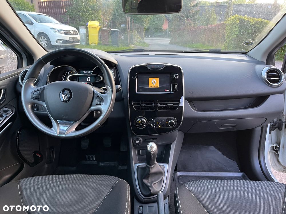 Renault Clio - 15