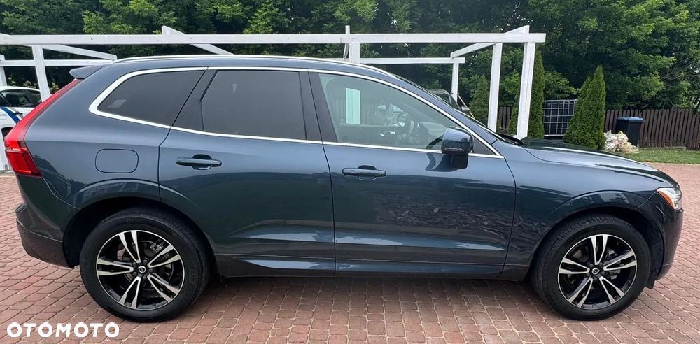 Volvo XC 60 T5 Momentum Pro - 9