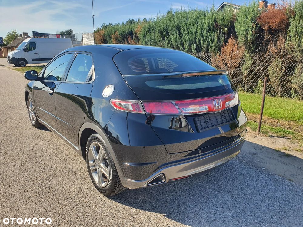 Honda Civic 1.4 i-VTEC Sport Black Edition - 7