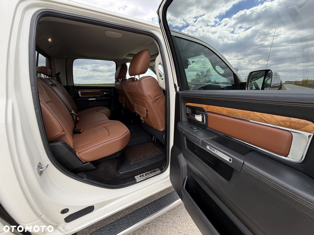 RAM 1500 5.7 Crew Cab Shortbed Limited Black - 24