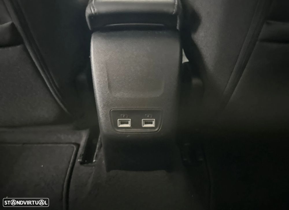 Peugeot e-2008 Active Pack - 21