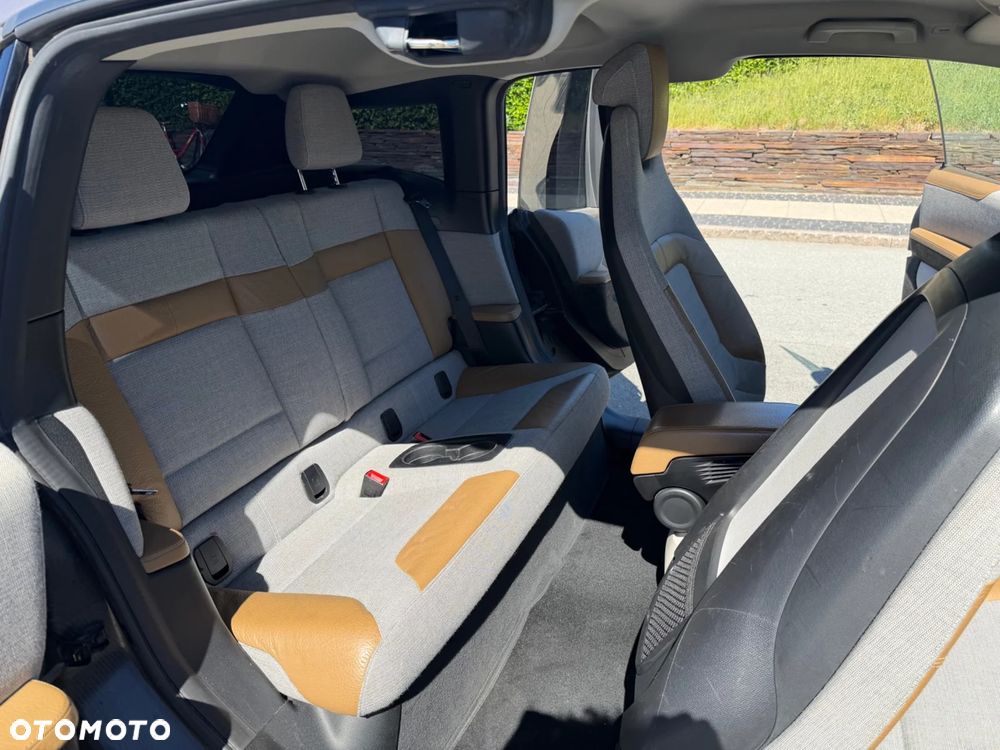 BMW i3 (60 Ah) - 13