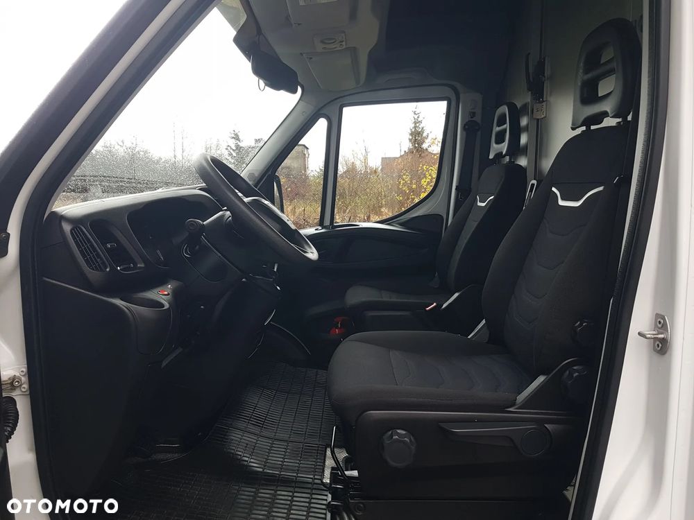 Iveco DAILY KONTENER NISKOPODŁOGOWY 4,43x2,24x2,43 SKLEP FOODTRUCK BAR KLIMA KONIOWÓZ KAMPER - 21