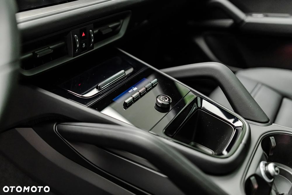 Porsche Cayenne Standard - 17