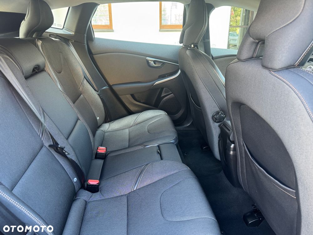 Volvo V40 Cross Country D2 Geartronic Summum - 24