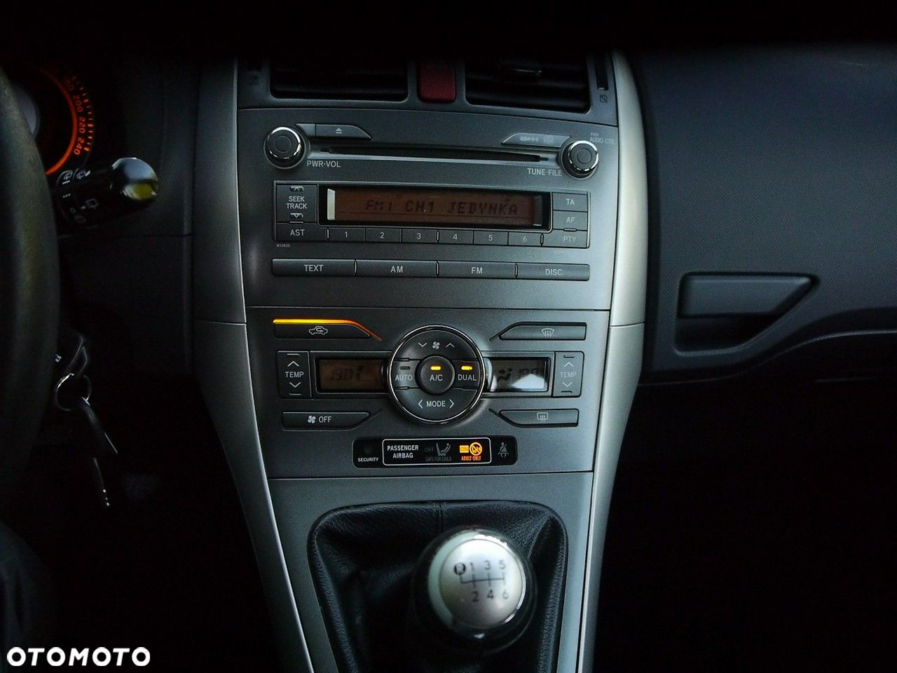 Toyota Auris 1.33 VVT-i Terra - 23