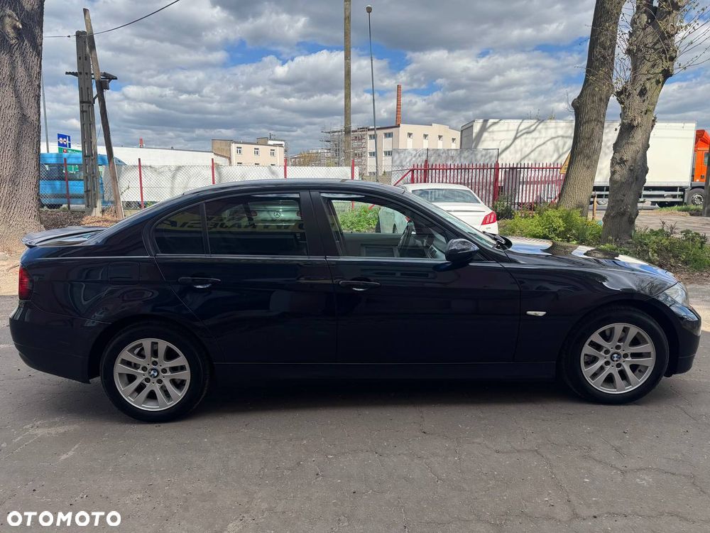 BMW Seria 3 320d - 10