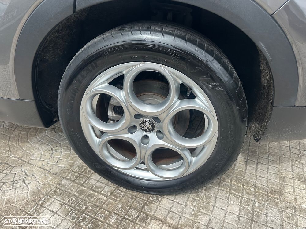 Alfa Romeo Tonale 1.3 Plug-In Hybrid Sprint e-AWD - 20