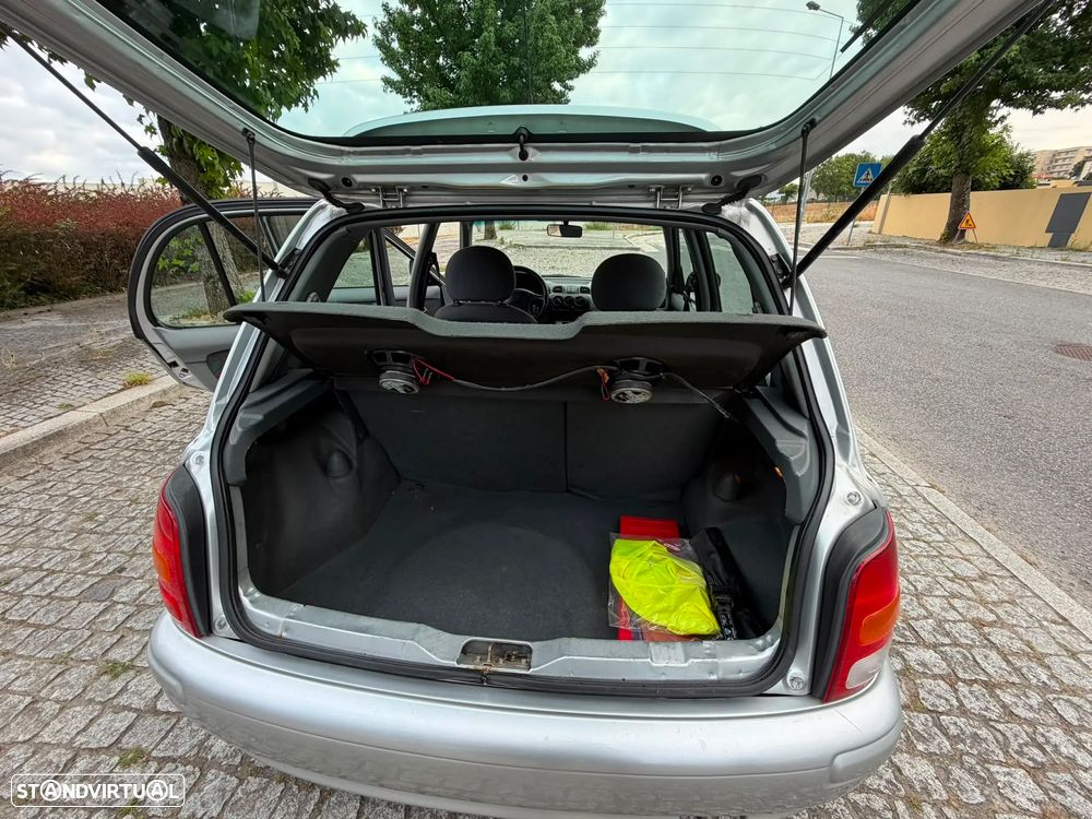 Nissan Micra 1.0 LX - 10