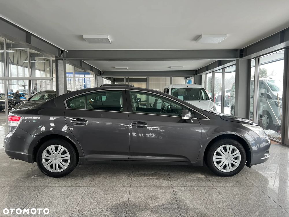 Toyota Avensis 2.0 Prestige NAVI MS - 17