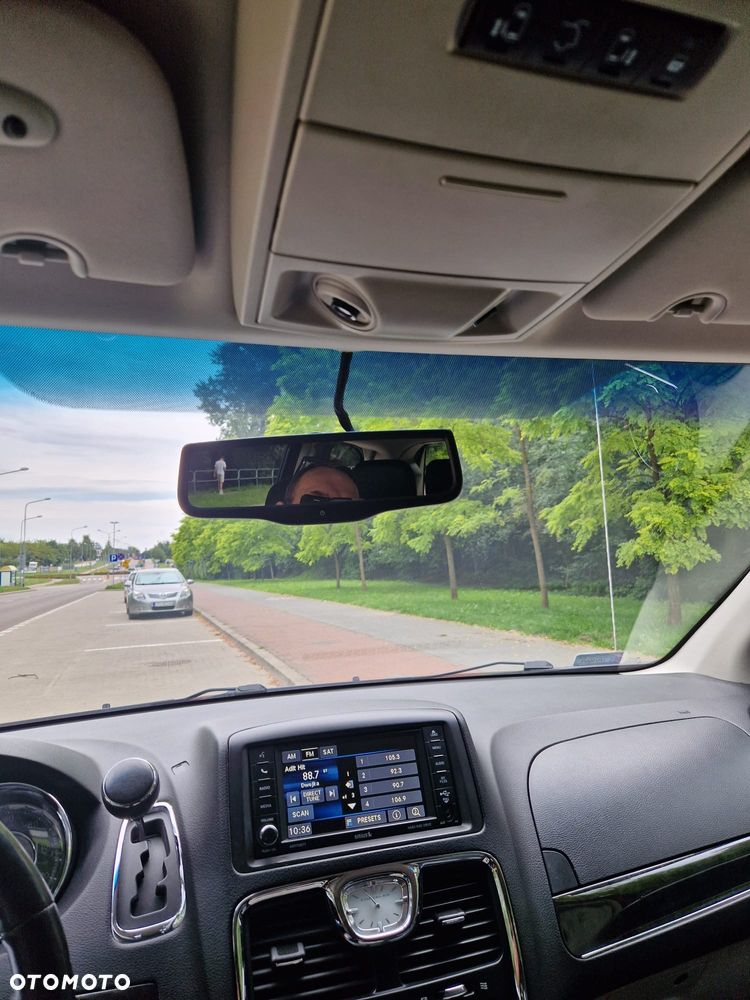 Chrysler Town & Country 3.6 Touring - 7