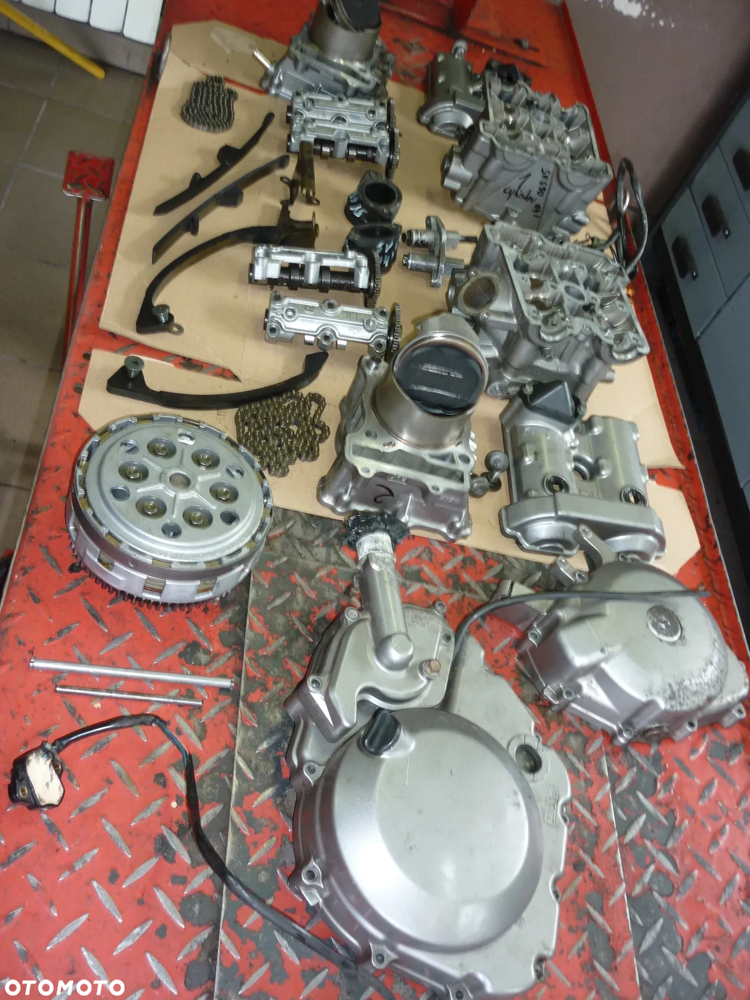 Silnik na części pokrywa wałek Suzuki SV 650 rok 2004 - 32