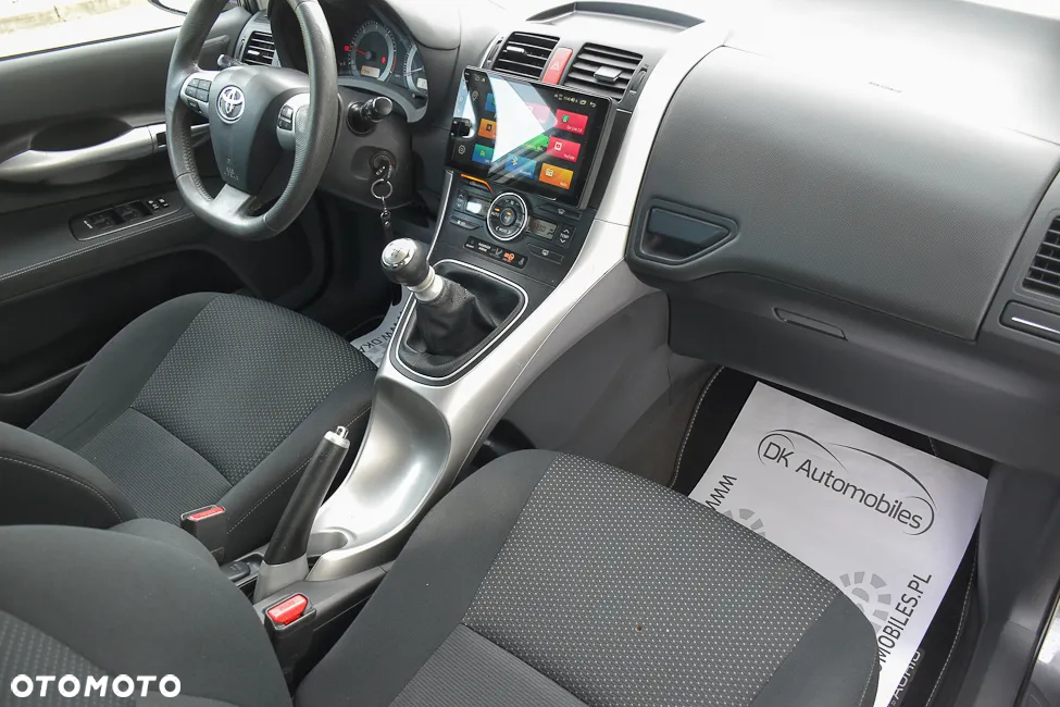 Toyota Auris 2.0 D-4D Prestige - 23