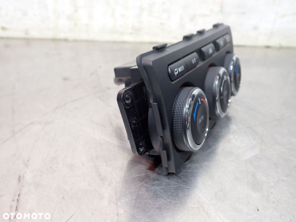 PANEL STEROWANIA NAWIEWU KLIMATYZACJI MAZDA 6 - 5