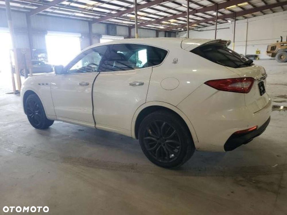 Maserati Levante - 3