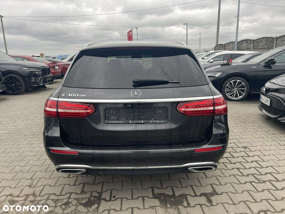 Mercedes-Benz Klasa E 300 de Business Edition - 2