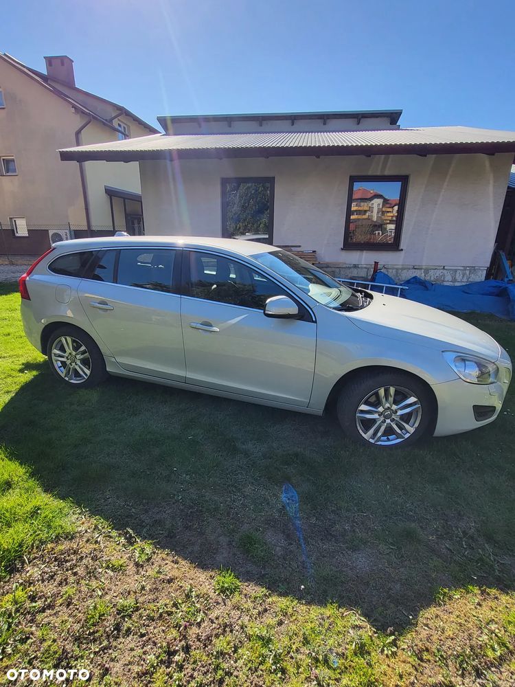 Volvo V60 D5 AWD - 2
