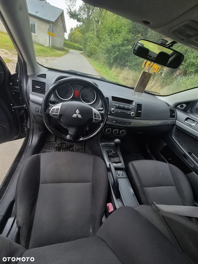 Mitsubishi Lancer - 4
