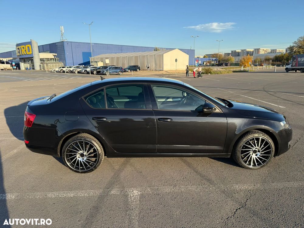 Skoda Octavia 2.0 TDI 4x4 DSG Style - 3