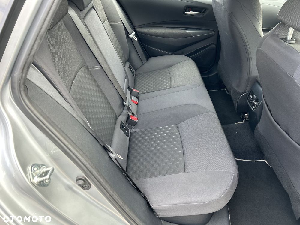 Toyota Corolla 1.8 Hybrid Comfort - 17