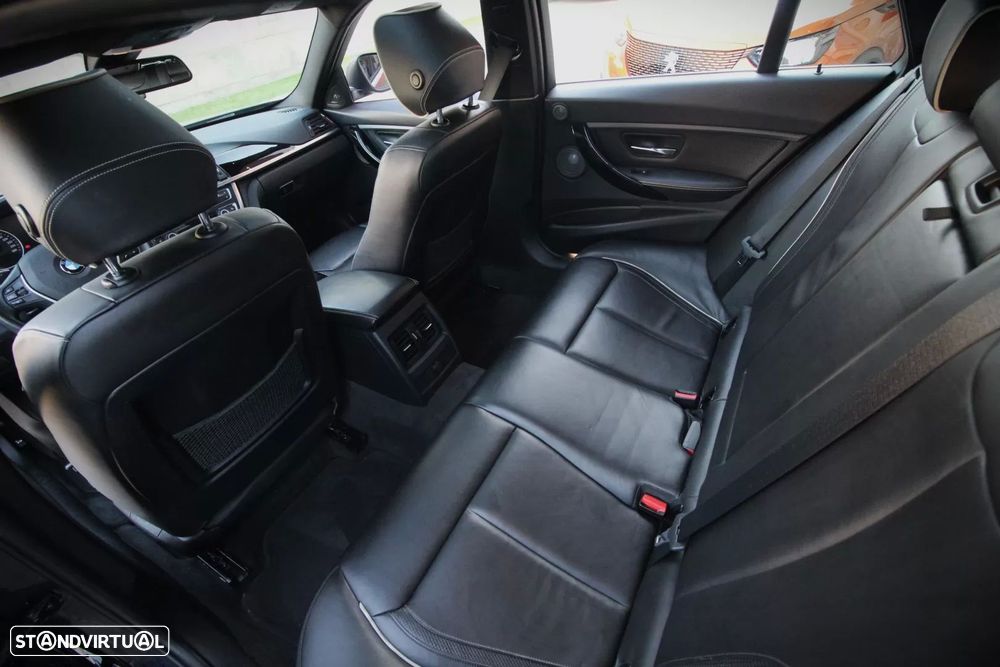 BMW 335 i xDrive L.Mod.Auto - 21