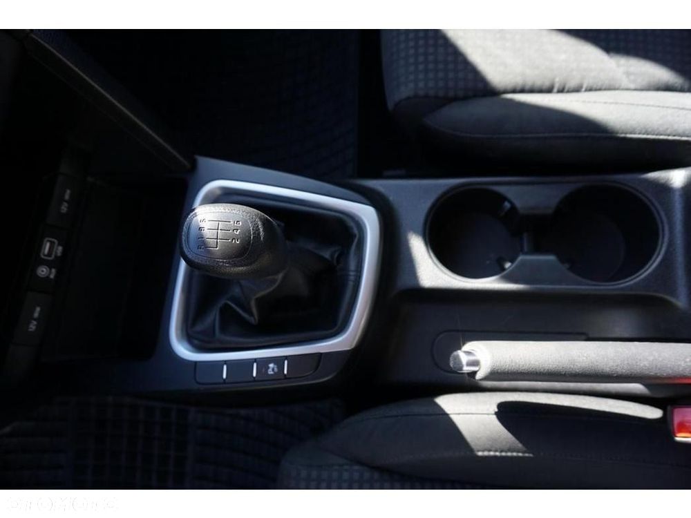 Kia Ceed - 21