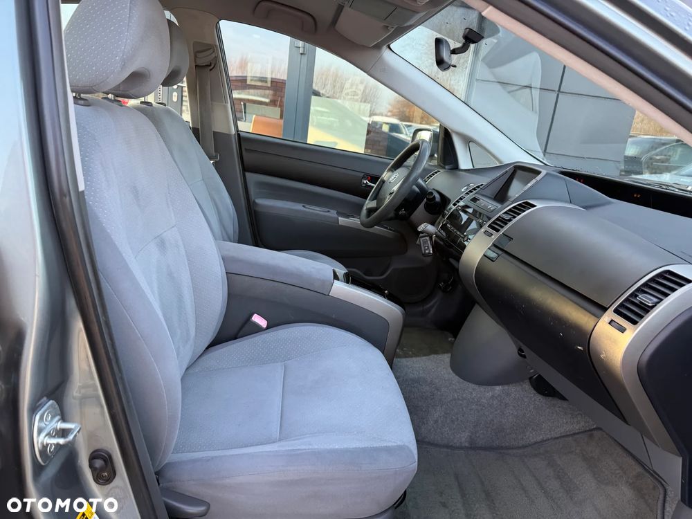 Toyota Prius 1.5 VVT-i Prestige - 24