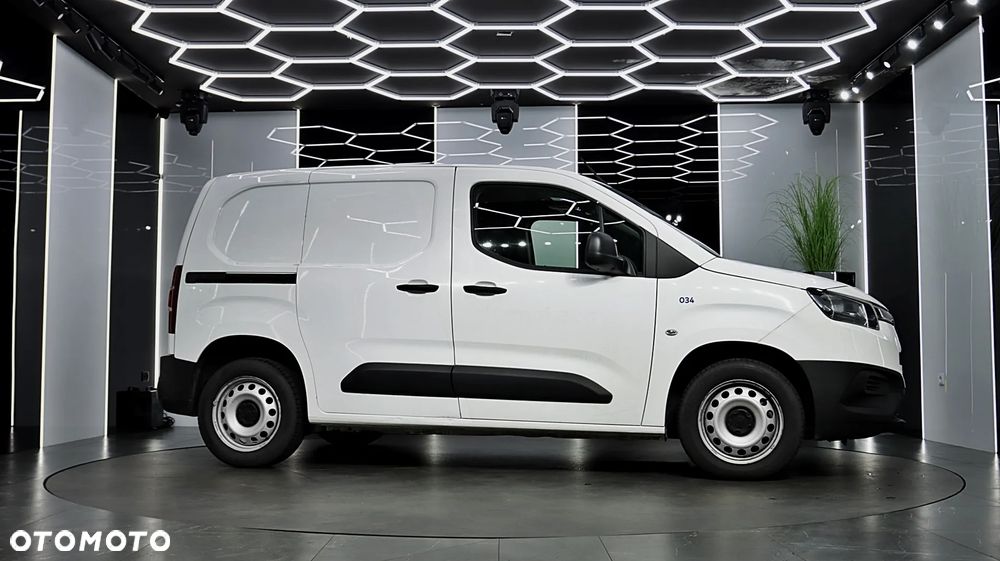 Toyota Proace City 1.5 D-4D Long 2,3t Active (bryg.) - 14