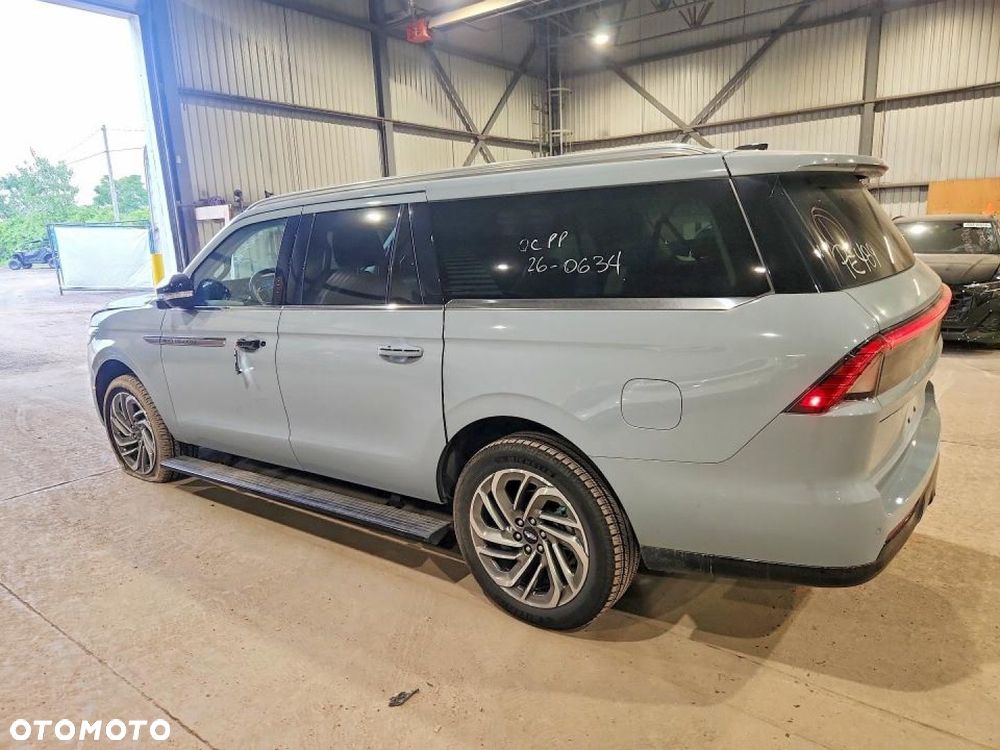 Lincoln Navigator - 7
