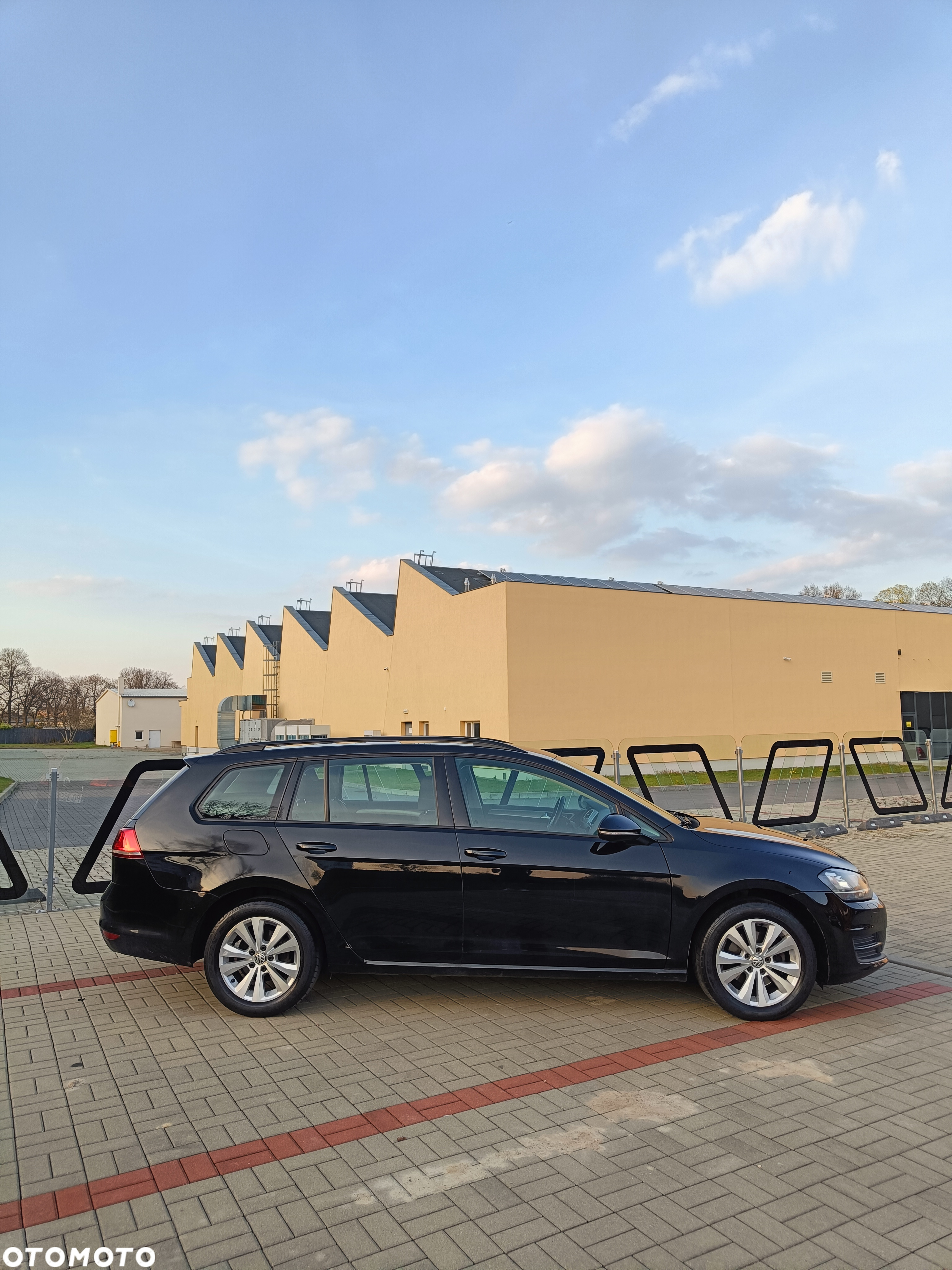 Volkswagen Golf - 10