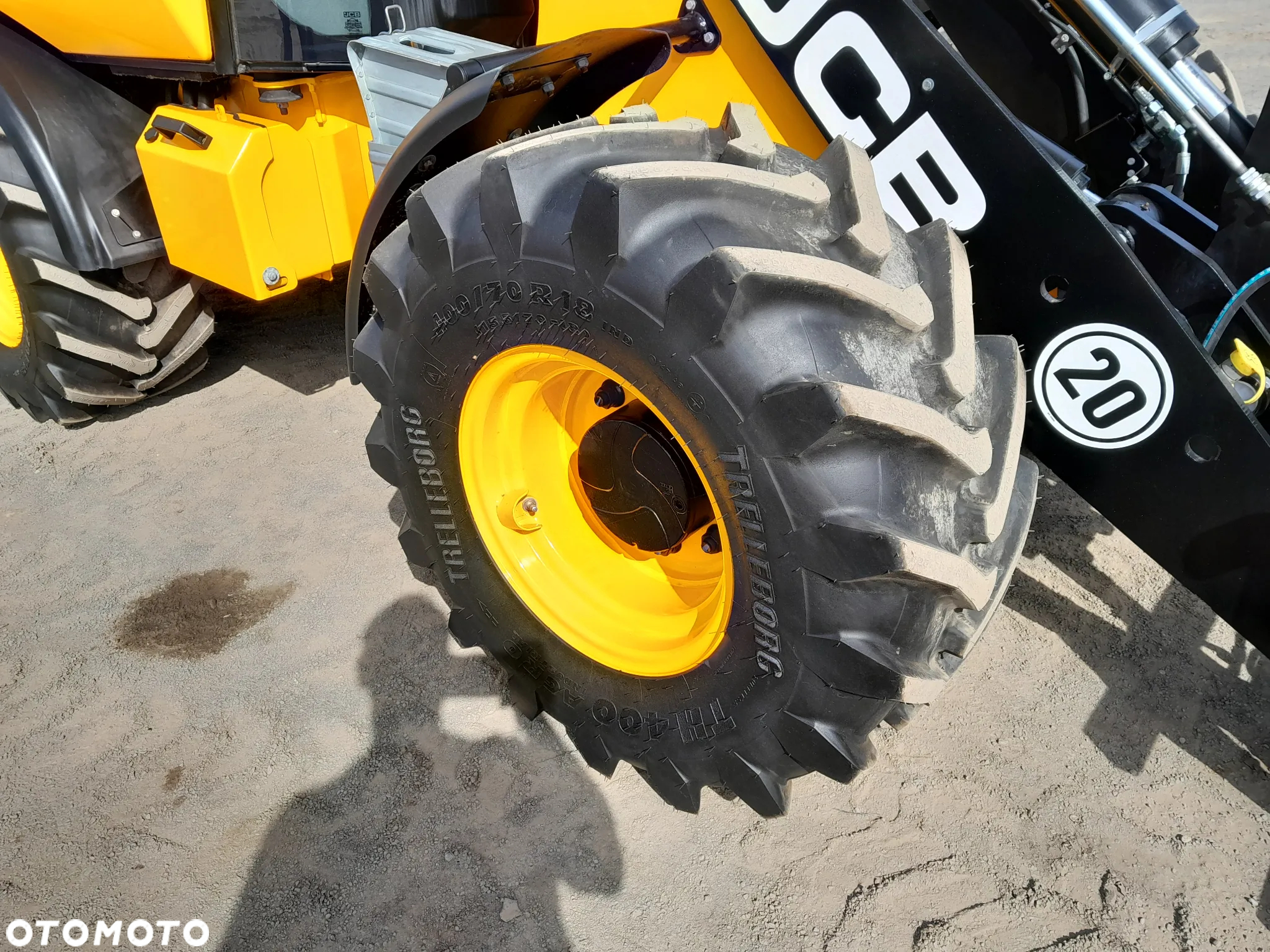 JCB 407 SV AG - 12